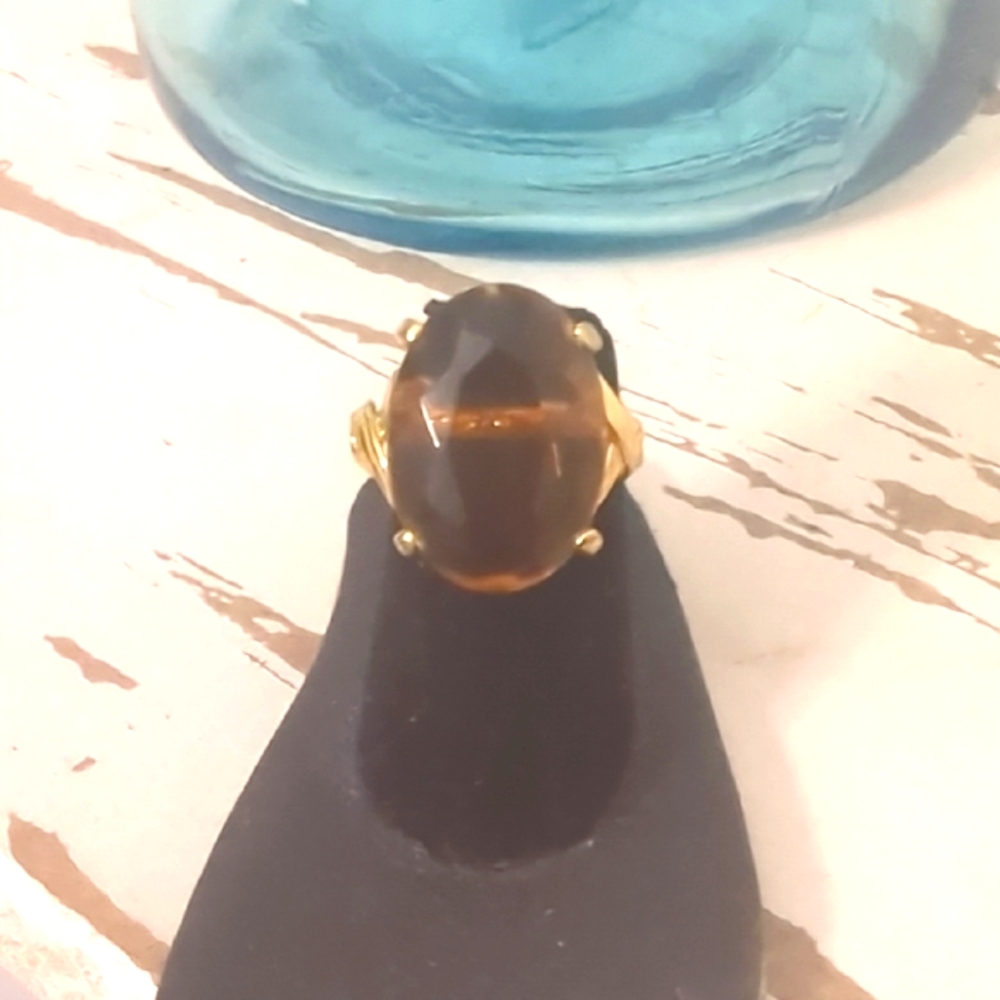 Sarah Coventry 1967 “Golden Amber” Cocktail Ring – Signed Vintage Collectible - Picture 10 of 16
